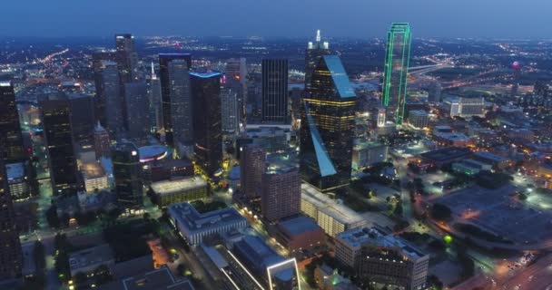Aérea Del Centro Dallas Texas Por Noche — Vídeo de stock