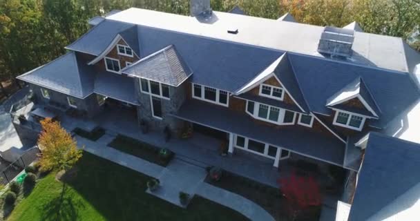 Aerial Close Large Estate Home Water Long Island — Video Stock