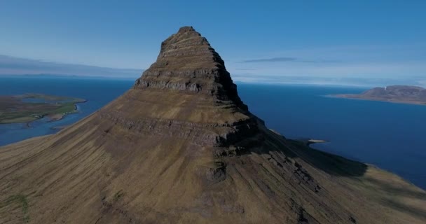 Letecká Formace Velkých Horských Skal Islandu — Stock video
