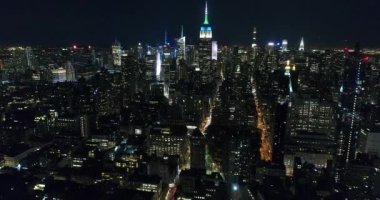 Empire State Binası 'nın Gece Havadan Görüntüsü, NYC