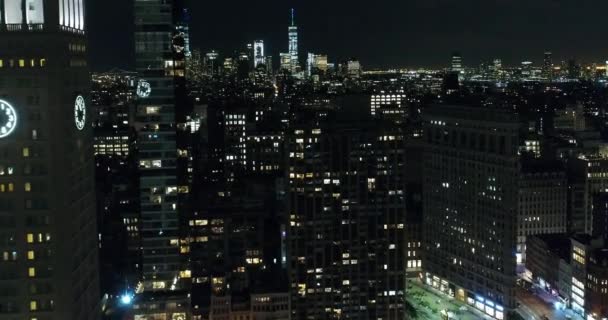 Filmación Aérea Del Distrito Flatiron Por Noche Ciudad Nueva York — Vídeo de stock