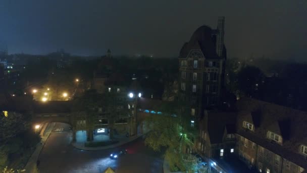 Aerial Station Square Foggy Night Forest Hills Queens New York — Wideo stockowe