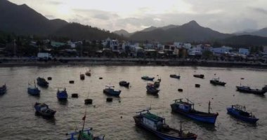 Deniz kıyısının güzel manzarası