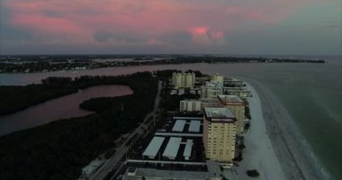 Lido Key Sarasota 'da Alacakaranlıkta Ada Uçağı