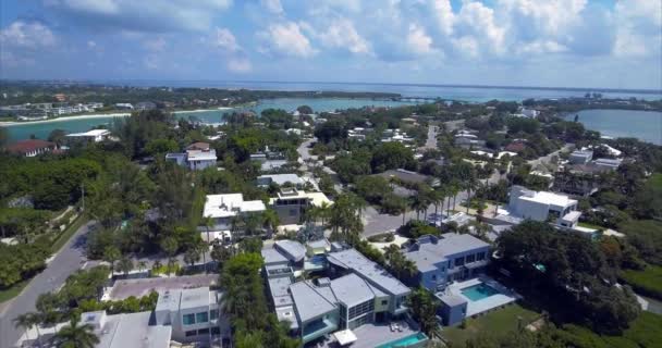 佛罗里达州萨拉索塔的丽都重点住宅的空中 — 图库视频影像