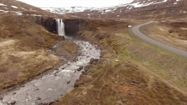 Uçurumdan Hava Şelalesi