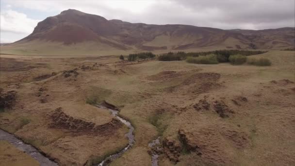 Аэростат Пещеры Водопада Исландии — стоковое видео