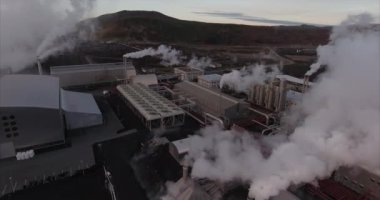 İzlanda 'da bir jeotermal enerji santralinin havası.