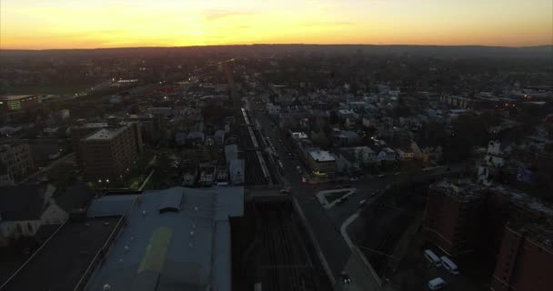 Luchtfoto Van Traffic Buildings Newark New Jersey East Orange Sunset — Stockvideo