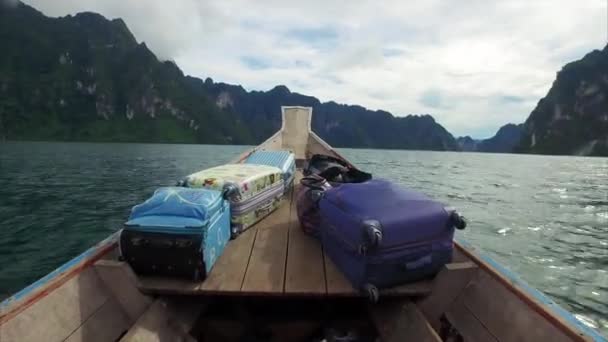 Khao Sok Boat Speedup Front View Boat Ride Προβολή Νήσων — Αρχείο Βίντεο