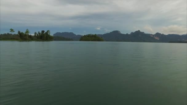 Ban Wang Khon Surat Thani Pemandangan Perahu Air Hijau Pulau — Stok Video