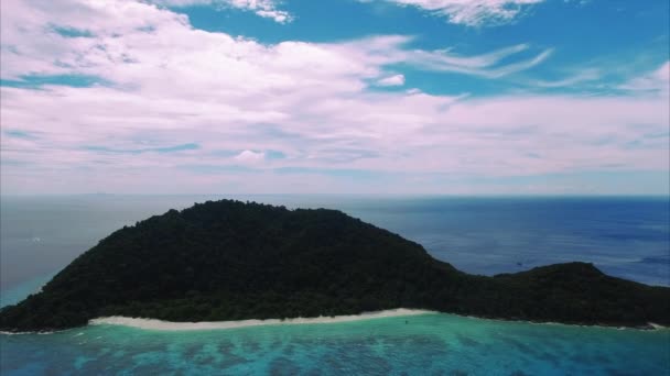 Similan Adaları Görünüşte Balığa Bakan Ada Yavaş — Stok video