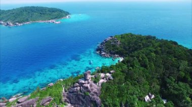 Similan Adaları Mavi Su & Yeşil Ağaçlar