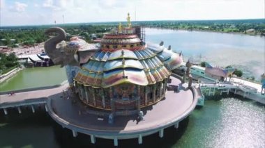 Fil Tapınağı, Soldan Dönen Hava Tarafı Görünümü