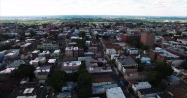 Hudson 'ın kuzeyinde.