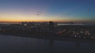 İnsansız Hava Aracı ile Hamptons Havalimanı