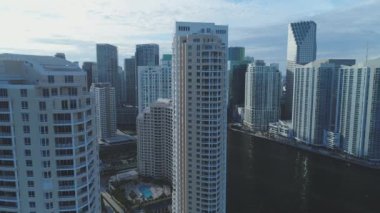 İnsansız Hava Aracı ile Hamptons Havalimanı