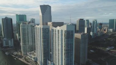 İnsansız Hava Aracı ile Hamptons Havalimanı