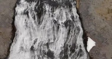 İzlanda 'da Büyük Şelale Uçurumu