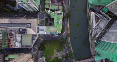 Makati, Manila, Filipinler Havalimanı