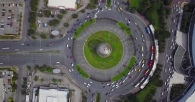 Aerial of Entrance Globe, Mall of Asia, Filipinler