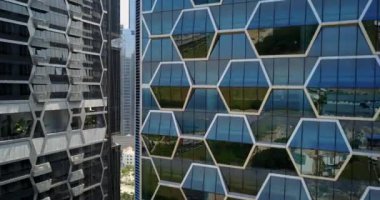 Singapur şehir merkezindeki gökdelenler.