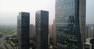 Songdo Central Park, Incheon, Güney Kore yakınlarındaki gökdelenler.