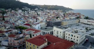 Yunanistan 'ın Zakyntos kentindeki Bir Kıyı Köyünün Hava Görüntüsü