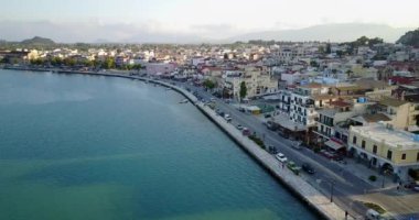 Yunanistan 'ın Zakyntos kentindeki Bir Kıyı Köyünün Hava Görüntüsü