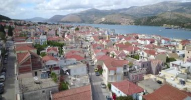 Yunanistan 'ın Zakyntos kentindeki Bir Kıyı Köyünün Hava Görüntüsü