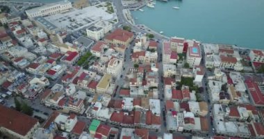 Yunanistan 'ın Zakyntos kentindeki Bir Kıyı Köyünün Hava Görüntüsü