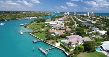 Karayip Hava Aracı Sahil Şehri