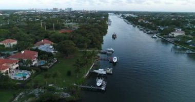 Juno Sahili, Florida 'daki İntracoastal Waterway' in Hava Görüntüsü