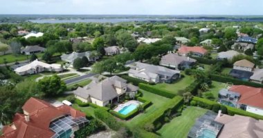 Orlando, FL 'de bir banliyöde hava görüntüsü.