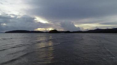 Tropikal Asya Manzarası HavacıName