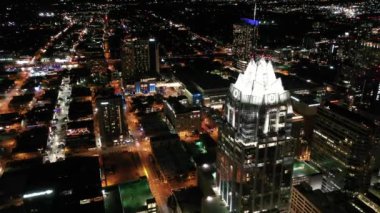 Austin Havaalanı, Teksas Gece Yarısı