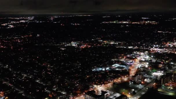 乔治亚州亚特兰大市中心的空中夜间航班 — 图库视频影像