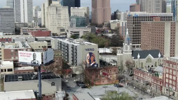 Aerial John Lewis Hero Mural Atlanta Georgia — Stok video