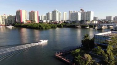 Kuzey Miami Plajı, Doğu Sahilleri, Florida