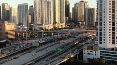 I95 Havalimanı, Miami şehir merkezi, Florida Sunset.