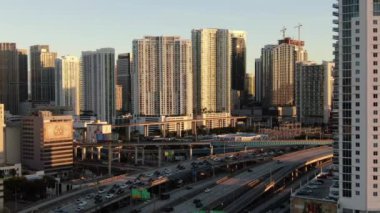 I95 Havalimanı, Miami şehir merkezi, Florida Sunset.