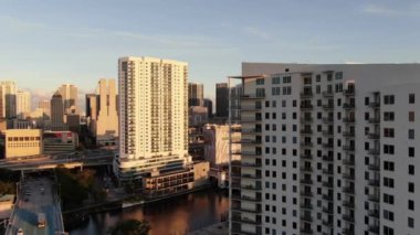 Brickell Havalimanı, Miami, Florida Gün batımında