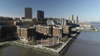 Edgewater, NJ 'deki Aerial of River Road (2018)