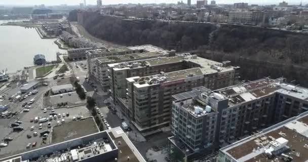 新泽西州帝国港湾水边的公寓空中 — 图库视频影像