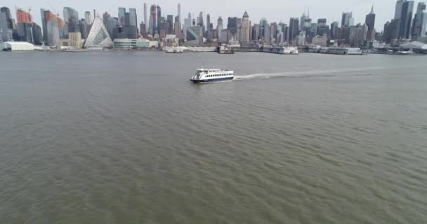 New Jersey Edgewaterből Érkező New Jersey Skyline Ferry Légi Járata — Stock videók