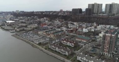 Edgewater Havalimanı, New Jersey Hudson Nehri üzerinde