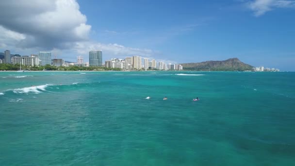 ホノルル オアフ島 ハワイのサーファーの空中 — ストック動画