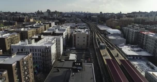 ニューヨーク市ブロンクスの近所の空中 — ストック動画