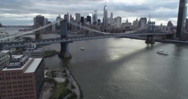 Dumbo, Brooklyn 'den New York Havayolları