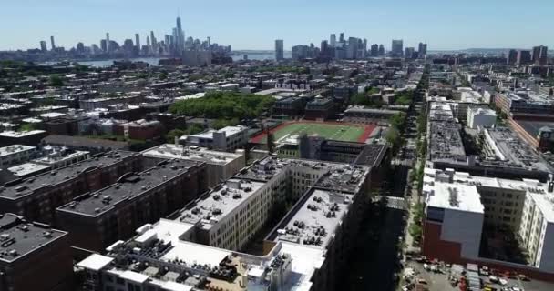 ニュージャージー州ホーボーケンとジャージーシティの空中 — ストック動画